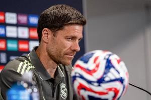 马卡:皇马对阵巴黎,阿隆索将面临多种战术选择来应对本场比赛