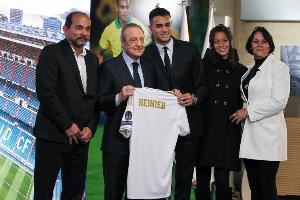 3000万打水漂! 马卡:雷尼尔五年半未能首秀,皇马考虑解约