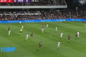 轻轻松松!奥卡福门前捡漏破门双响!AC米兰3-0珀斯光荣!