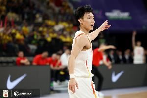 媒体人:徐杰所说与河村的自信差别 教育系统大部分时候更具优势