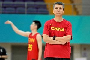 媒体人:中国男篮上半场执行了正确的防守策略 感觉韩国还有后招