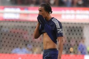 英超官方:约罗获得30%的投票,当选曼联1-1富勒姆的全场最佳球员