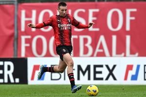 莫雷托:米兰明夏付380万欧就能带回卡马达,今夏曼联等队曾有意