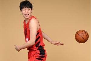 媒体人:杨瀚森迈出第一步就已经是成功了 他会适应好NBA的强度