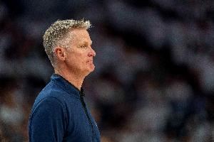  科尔：我最喜欢的事情之一 就是12个人都能为胜利做出贡献