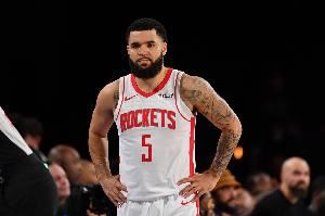  范弗里特：赛季开始前受伤真的很令人沮丧 但事情已经发生了