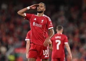  运气欠佳！加克波本赛季9轮英超3球2助攻，3次中框均是对阵曼联