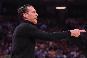  阿特金森：前三节球队打得束手束脚 今晚是防守拯救了我们