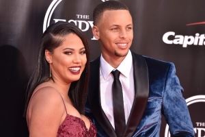  夸梅：库嫂与其各种不知足不如好好经营婚姻 因库里对你绝对真爱