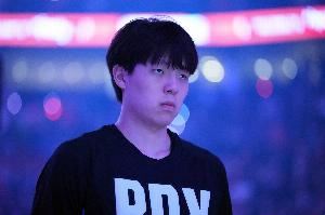  会越来越好！杨瀚森本季6战场均7.1分钟得3分1.5板 命中率37.5%